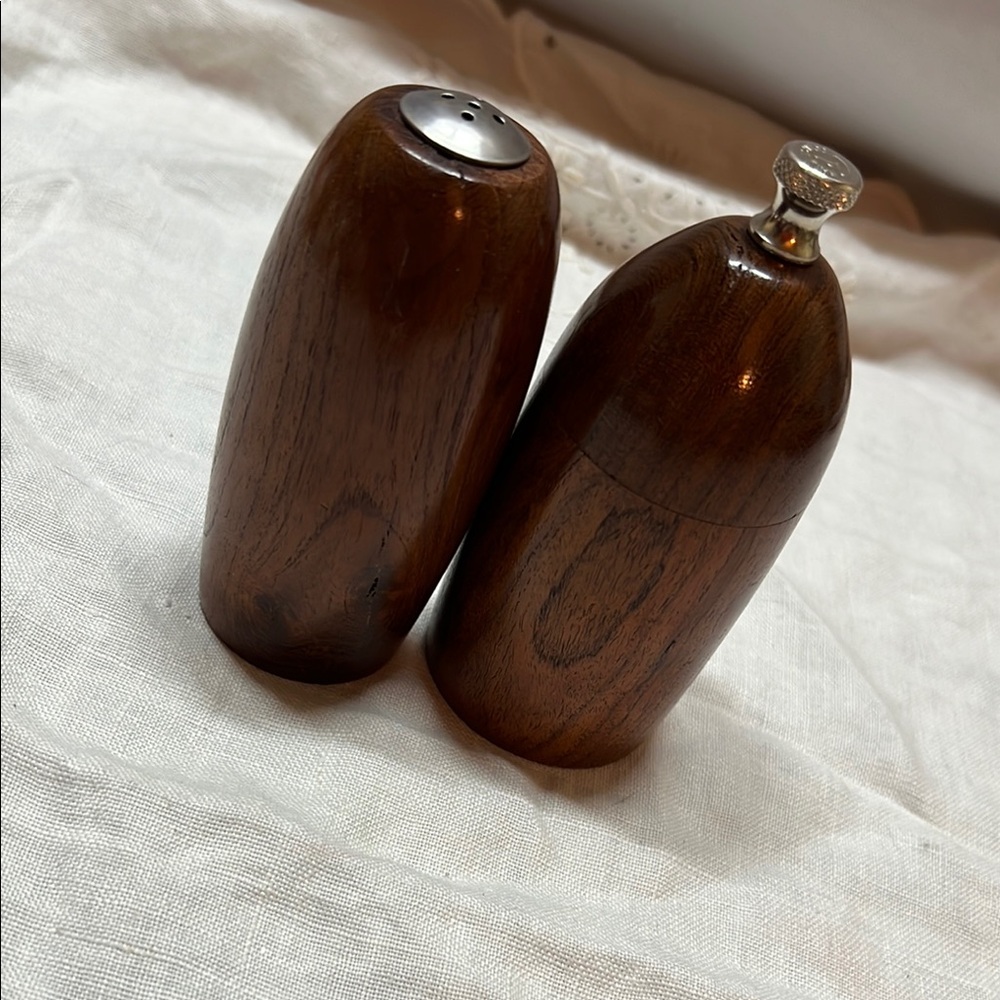 Vintage Wooden Salt and Pepper‎ Shakers